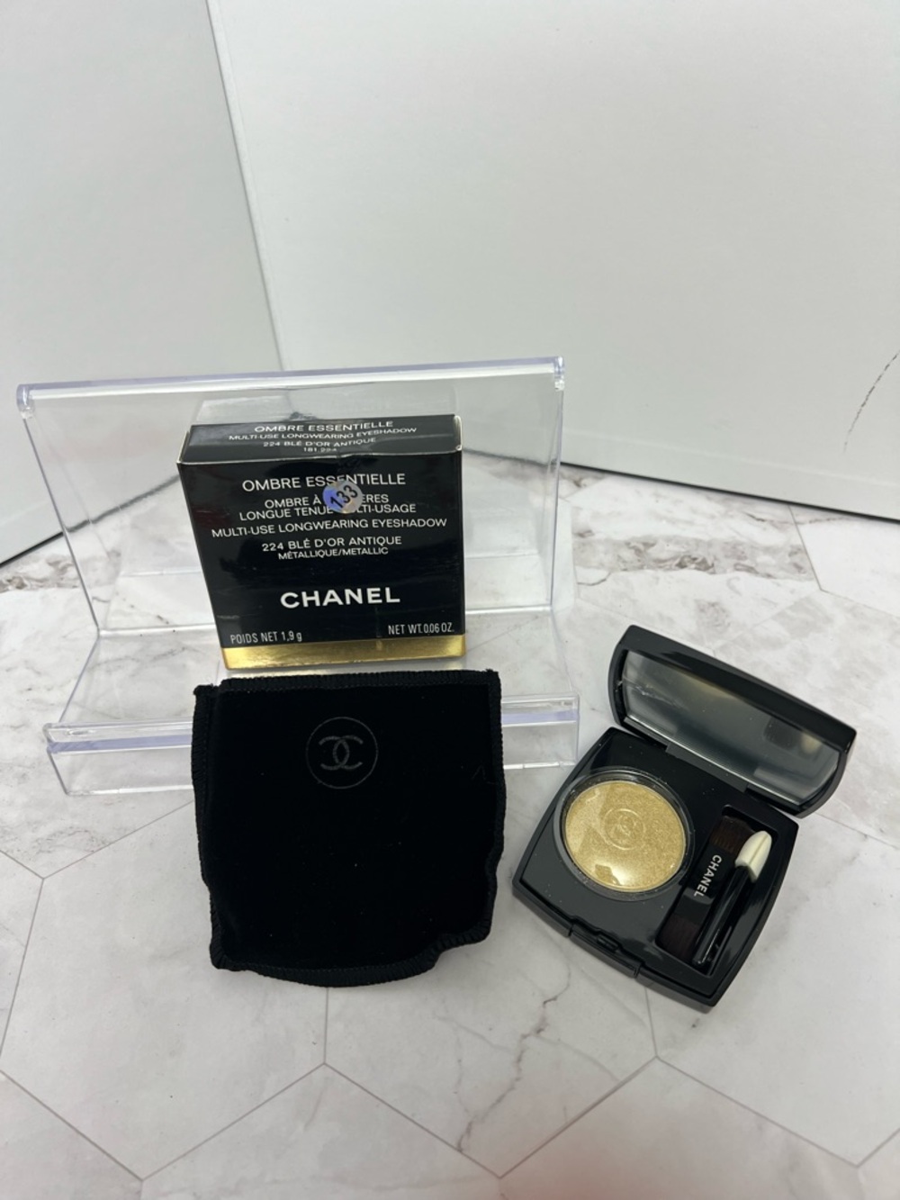 CHANEL Metallic Gold Single Eyeshadow Compact